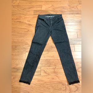 ☘️Ann Taylor stretch cropped pants size 2. Dark wash